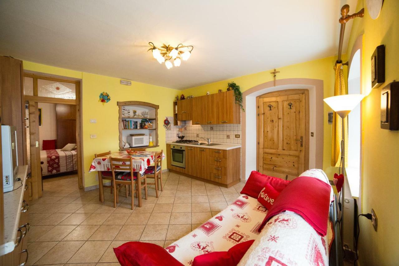Casa Zambelli Apartment Candide Bagian luar foto
