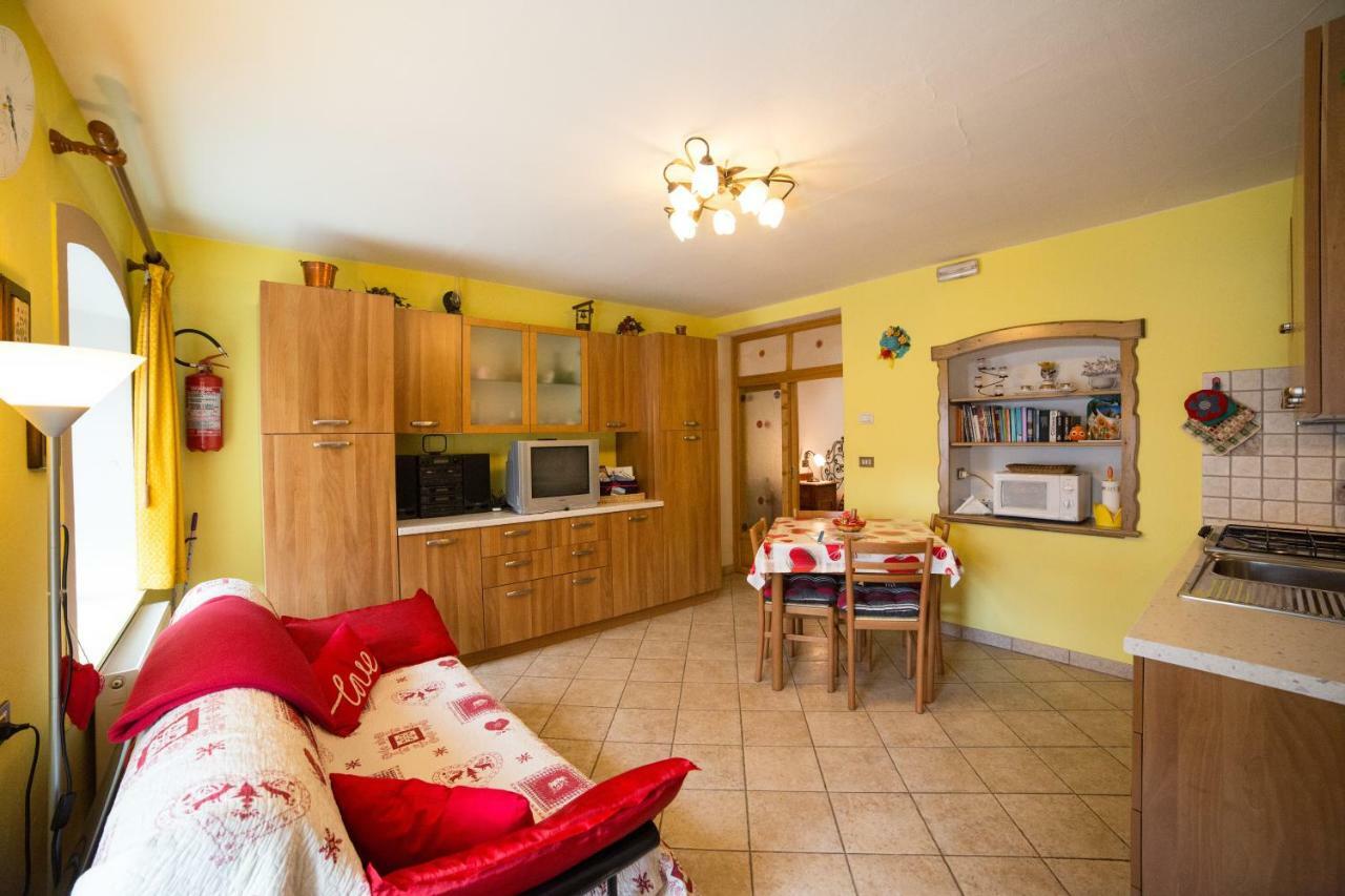 Casa Zambelli Apartment Candide Bagian luar foto